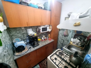 Piata CET  - garsoniera transformata in 2 camere - imagine 7