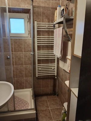 Apartament spațios 3 camere   75 mp + boxă 18 mp   ideal INVESTIȚIE   vacanță   Băile Herculane - imagine 3