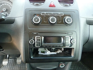 VW Caddy 1.6 TDI 2014 5 locuri - imagine 10