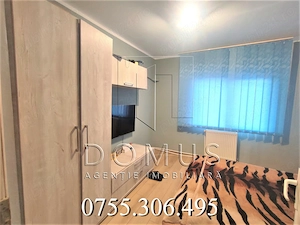 3 camere Micro 20, 78 mp, bloc nou