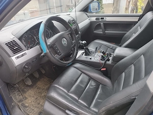 Vand Touareg 2006, cilindree  2500,bine intretinut, merita vazut! - imagine 8