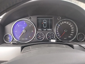 Vand Touareg 2006, cilindree  2500,bine intretinut, merita vazut! - imagine 6