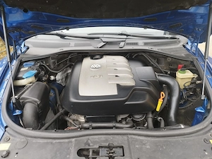 Vand Touareg 2006, cilindree  2500,bine intretinut, merita vazut! - imagine 9