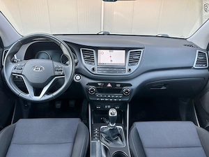 Hyundai Tucson 1.6 Benzina 132 CP An 2018 - imagine 12