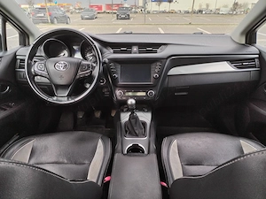 Toyota Avensis - imagine 4