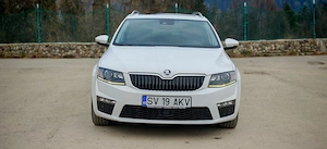 Skoda Octavia Combi 2.0 TDI DSG 150 CP   FULL DOTĂRI   Panoramic   ACC - Lane Assist   Xenon - Navi - imagine 8