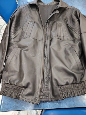 Geaca bărbați din piele 