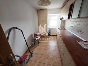 Vând apartament 2 camere cf.1 decomandat, zona Luncă ! - imagine 10