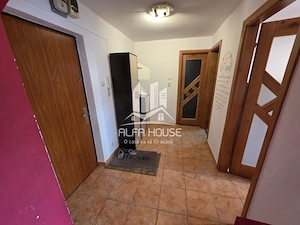 Vând apartament 2 camere cf.1 decomandat, zona Luncă ! - imagine 2