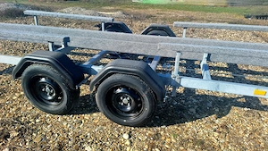 Peridoc Corsar cu MMA 2700 kg cu 2 axe, anul 2026, se vand direct din fabrica! - imagine 6