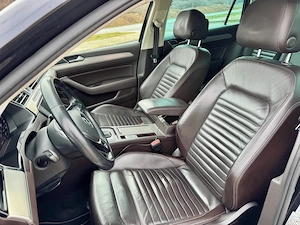 Volkswagen Passat Combi B8 Highline BlueMotion 2016 2.0 TDI 150cp DSG 6 - imagine 7