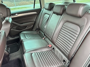 Volkswagen Passat Combi B8 Highline BlueMotion 2016 2.0 TDI 150cp DSG 6 - imagine 9