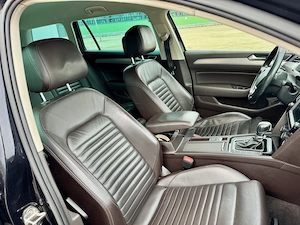 Volkswagen Passat Combi B8 Highline BlueMotion 2016 2.0 TDI 150cp DSG 6 - imagine 8