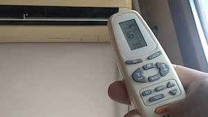 Aer conditionat AUX 9000BTU   vechi, folosit. - imagine 5