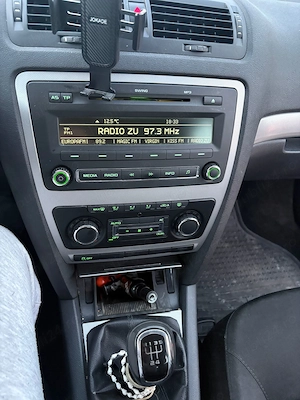 Skoda Octavia 1.6 TDI an 2011 - imagine 3