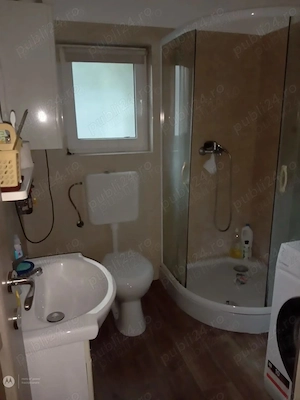 2 camere  la  casa  -central  -intrare  separata - imagine 2