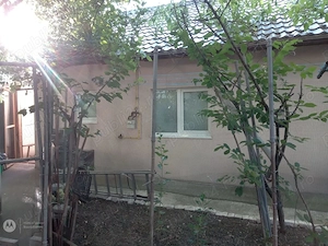 2 camere  la  casa  -central  -intrare  separata