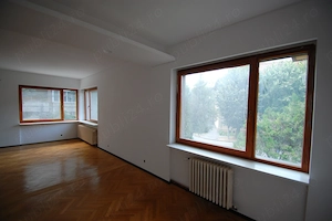 proprietar închiriez un birou 30 mp în zona Bastion   Medicina   Punctele Cardinale  - imagine 6