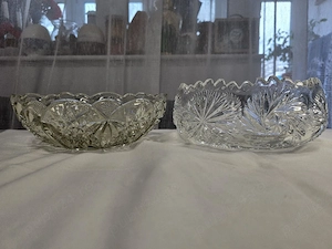 Fructiere vintage cu motive geometrice taiate