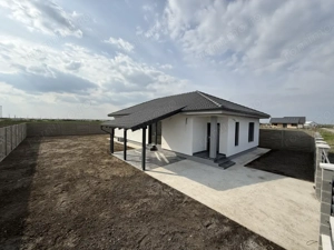 Casa individuala, 4 camere, 105 utili, 580 teren, comision 0% Sanmihaiu Roman - imagine 12