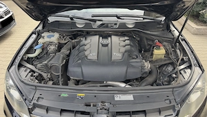 Volkswagen Touareg 3.0 V6 TDI - imagine 9