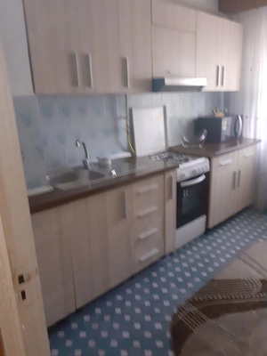 Inchiriez Apartament 3 camere 