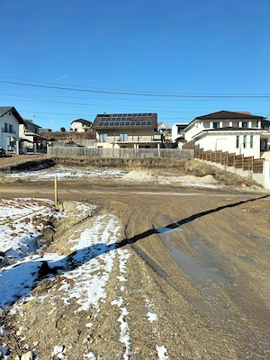 Teren intravilan de vânzare, Bradu 