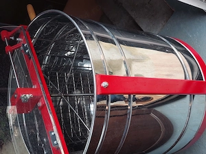 Vand centrifuga manuala pe 4 rame. 