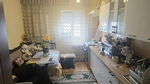 Vand apartament cu 3 camere decomandat in Deva, Bejan, situat pe mijloc, izolat exterior, mobilat - imagine 4