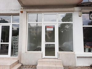 Închiriez spațiu comercial 