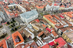 Clădire ultracentrală Arad | lângă Teatru | NU este Monument!