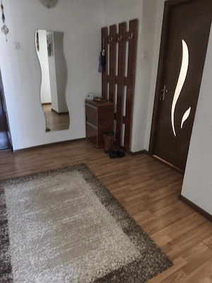 vand apartament 3 camere