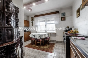 Casă din cărămidă cu 8 camere – zonă liniștită, LIPOVA - imagine 4