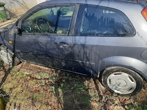 Ford fiesta 1.4 tdci euro 4 - imagine 2