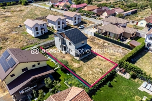 Casă nouă, parțial finalizată – Str. Constituției, Aradul Nou