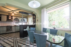 Vilă cu 6 camere în zona rezidențială - Poltura - imagine 4