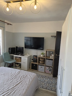 Vând apartament zona 1Mai insula 