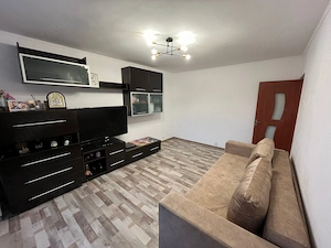 Apartament 2 camere decomandat, etaj 2 4, direct proprietar - imagine 2