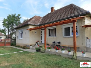 Casa in Micula cu teren 34 arii - imagine 2