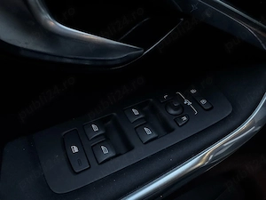 Volvo v40 D2   1.6 Diesel    cash sau rate  - imagine 3