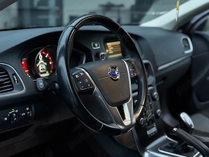 Volvo v40 D2   1.6 Diesel    cash sau rate  - imagine 2