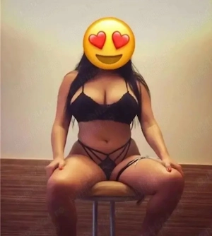 Bruneta cu forme,sanii mari!!!20 de ani !!! - imagine 2