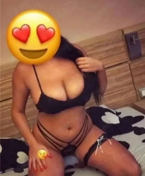 Bruneta cu forme,sanii mari!!!20 de ani !!! - imagine 3