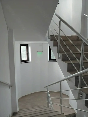 Firma ofer spre vanzare imobil D+P+3E+M, functiuni mixte, suprafata utila 791mp.  - imagine 2