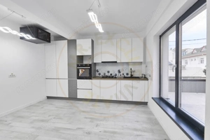 Spațiu generos de închiriat-ideal clinica/birouri/centru educ. Pitești-Dumbravei - imagine 2