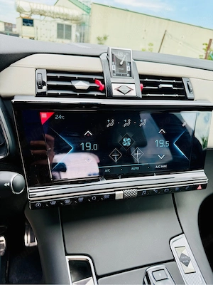 DS 7 Crossback 4x4, Plug-in Hybrid, faruri Diamond, 2 km - imagine 7