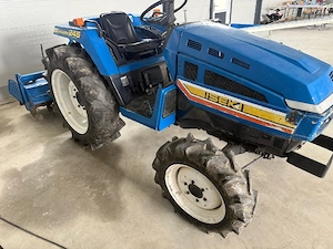 Tractor iseki - imagine 3