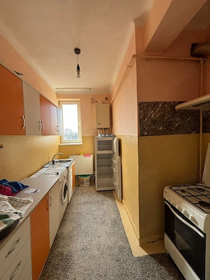 De vânzare apartament cu 2 camere si balcon, zona Restaurantului Bradu - imagine 2