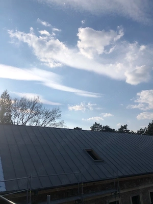 caut muncitori necalficati fara frica la inaltime