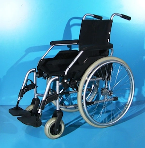 Scaun cu rotile  Meyra - latime sezut 43 cm